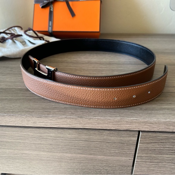 Hermes 32mm Gold and Black Reversible Leather Belt Silver H Buckle, Size 90 - Picture 7 of 17